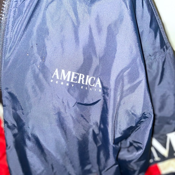 Perry elis - Picture 2 of 4